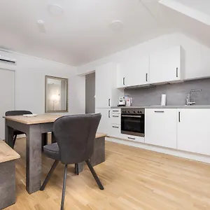 Apartament Next To Schoenbrunnpalace Close To Public Transport - Myschoenbrunn, Viena